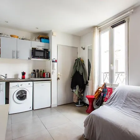 Small Fully Furnished Studio Near Montparnasse Train Station * Paris